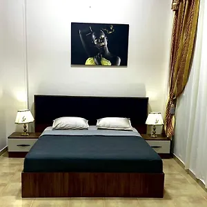 Karnak Flats الأقصر